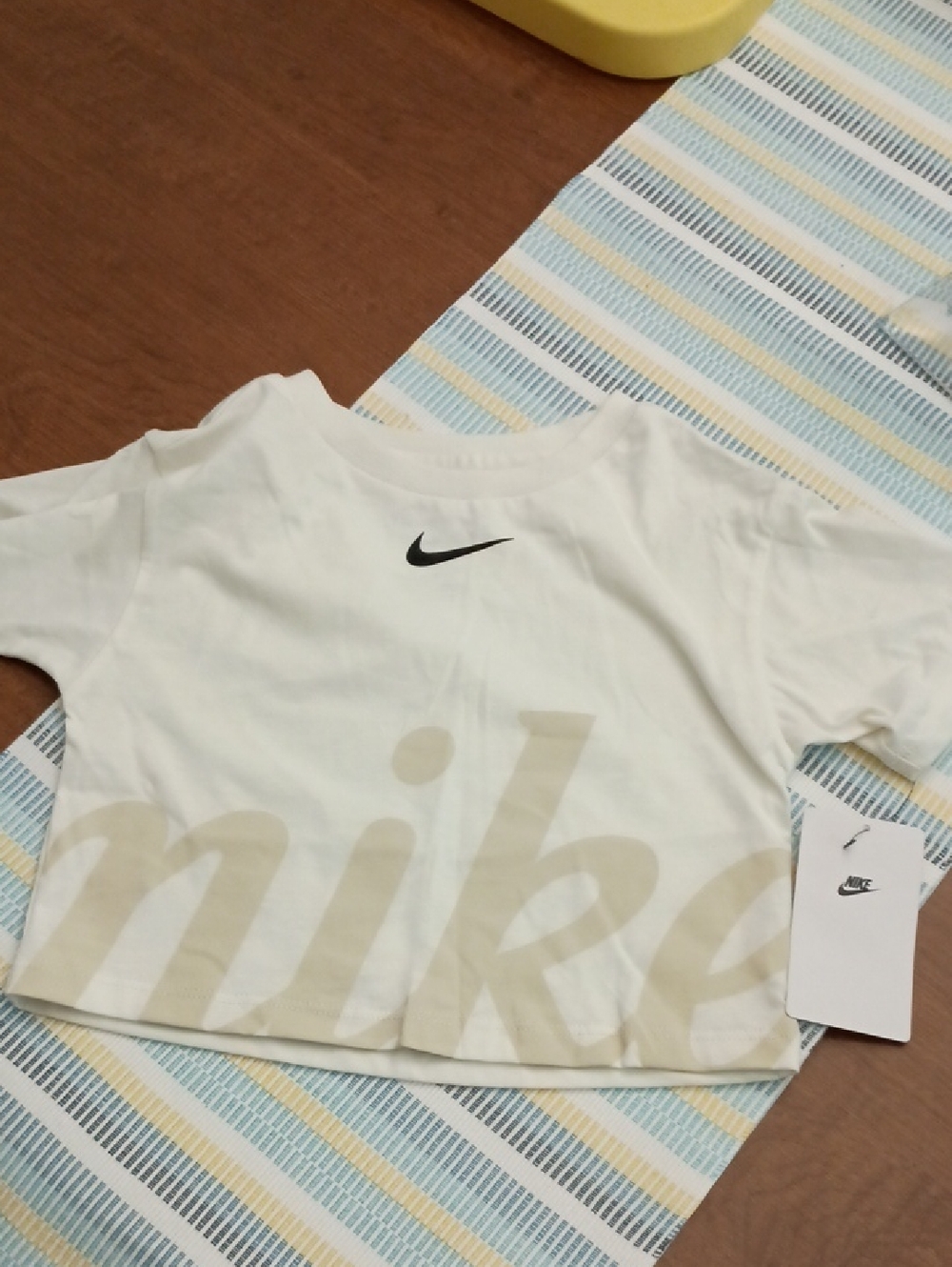 Nike White Kids Short-Sleeve Cropped Logo Tee